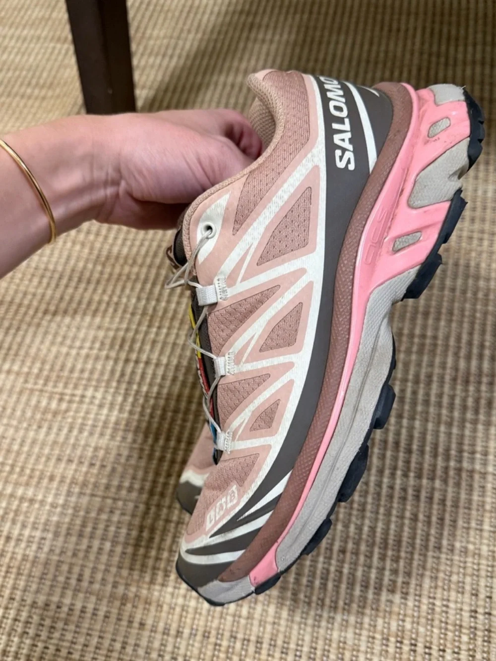 Pink Salomon XT-6